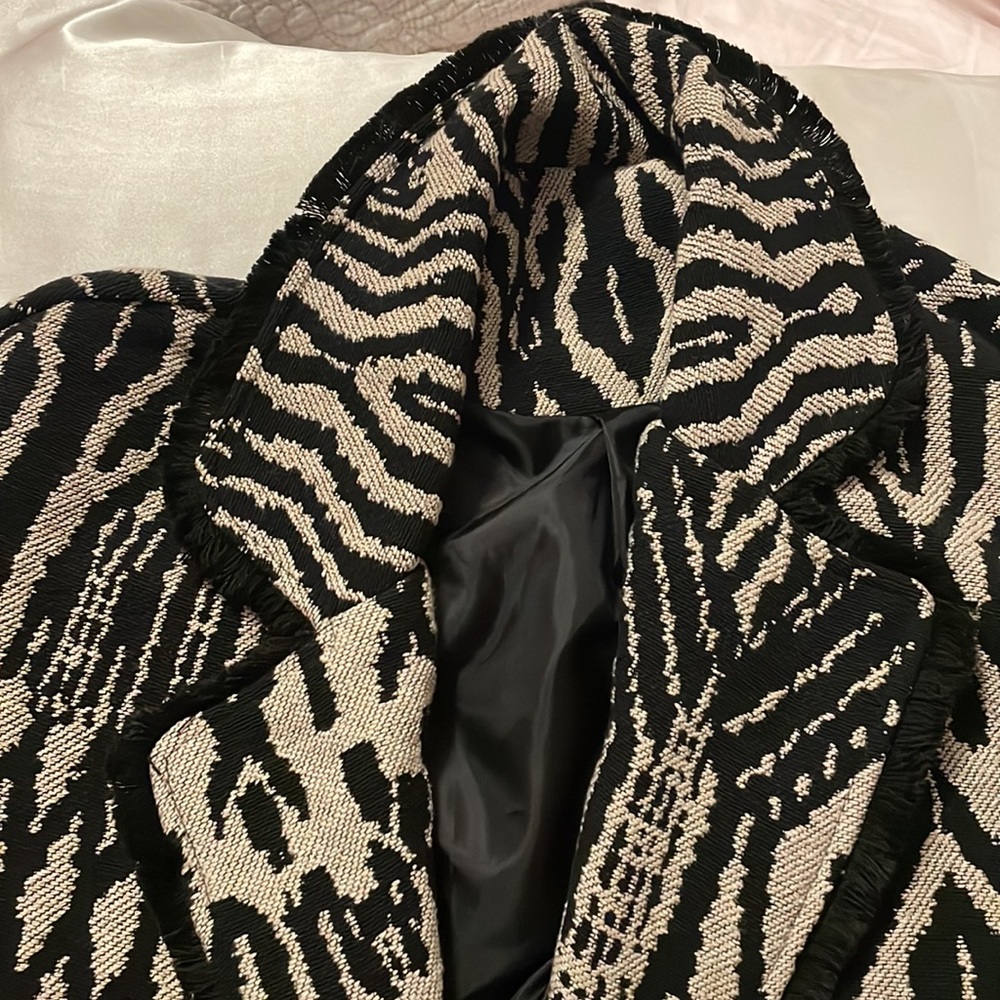 Jacket - Picture 2 of 8